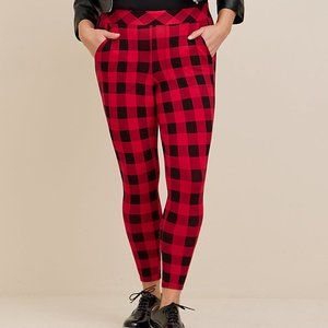 BNWT Torrid Full Length Red Buffalo Pocket legging Woman Legging sz 1x , 2x